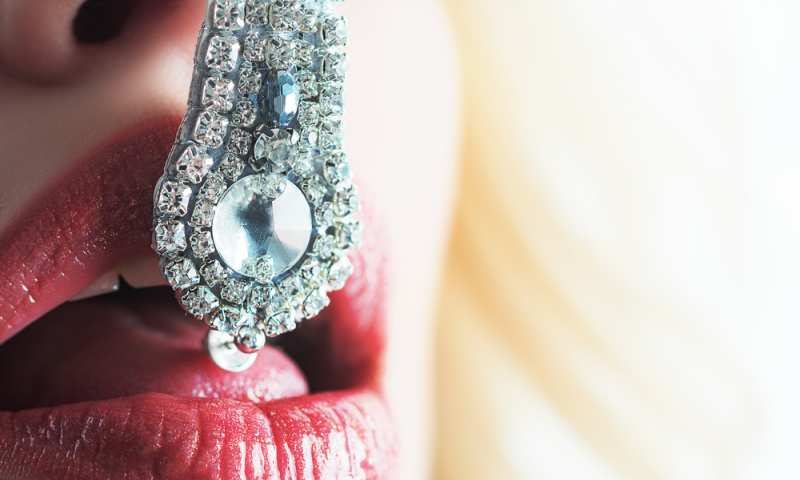 Is Diamond Poisonous To Lick?
