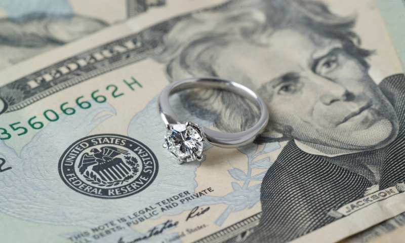 How Much Does A Pawn Shop Pay For A Diamond Ring?