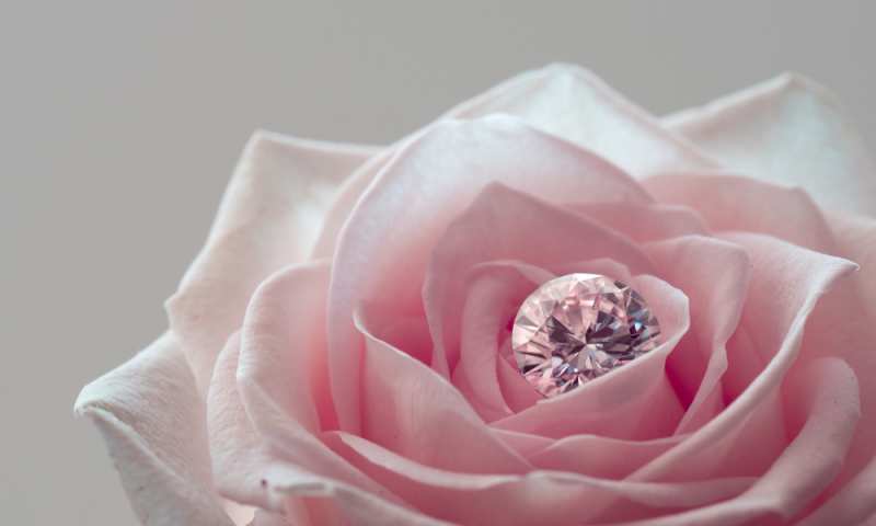 Why Does A Diamond Sparkle?