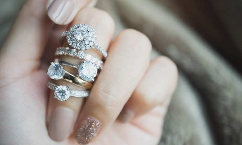 4 Prong Vs. 6 Prong: Which Diamond Ring Setting Is Better?