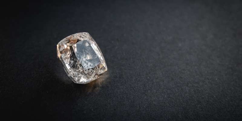 White Topaz Vs. Diamond: Comparison Guide