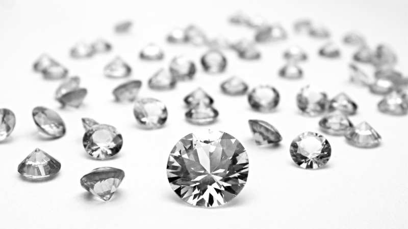 Diamond Vs. White Sapphire: Comparison Guide