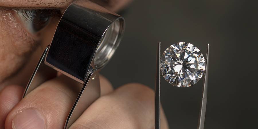 10-Carat (10ct) Diamond: Everything You Need To Know