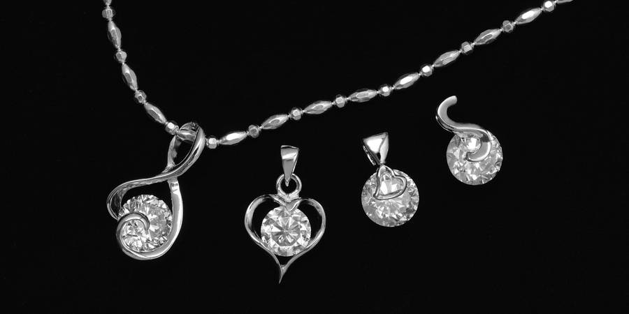 How Do You Pick A Diamond Pendant? – An Extensive Guide