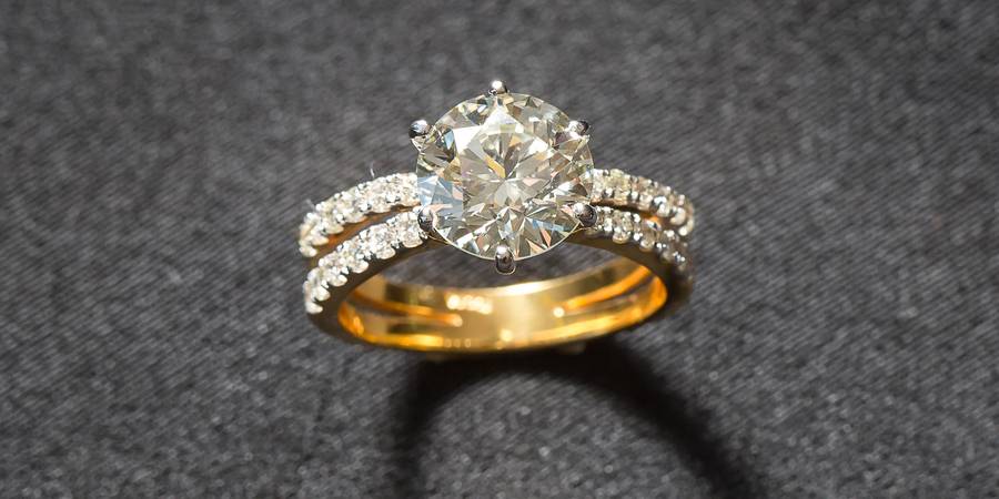 Why Are American Engagement Rings So Big?