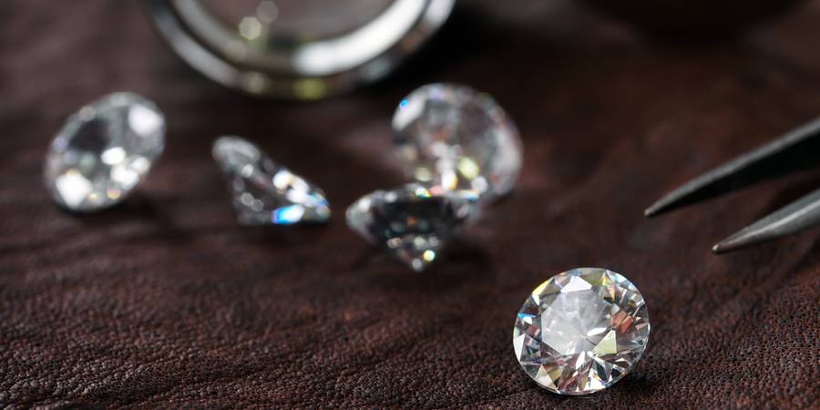 An In-Depth Guide on Diamond Cutting: How Are Diamonds Cut?