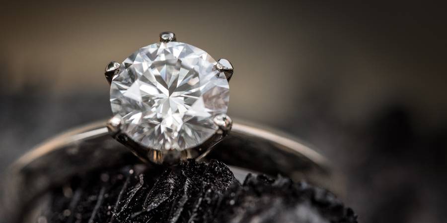 How To Buy A Diamond Ring Without Getting Duped?