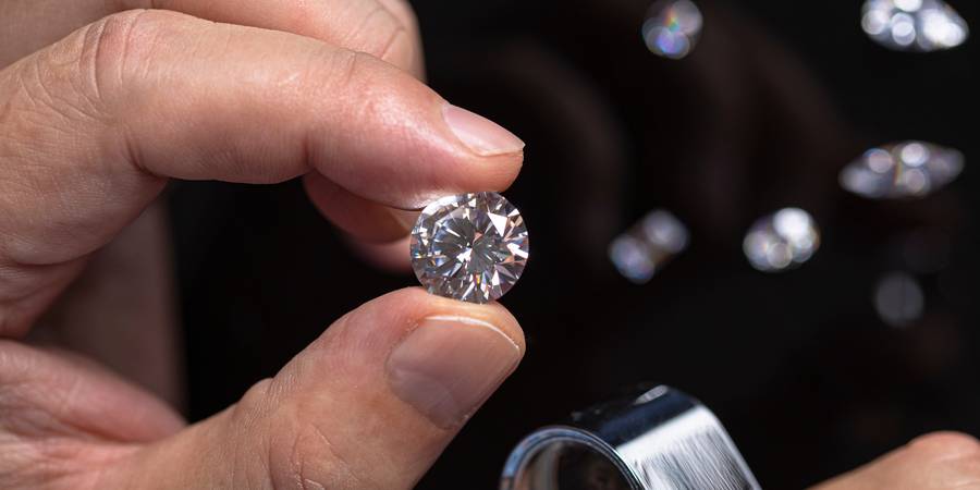 What Are The Most Popular Diamond Colors And Clarities?